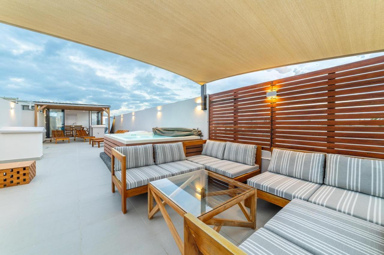 One Bay Residence Unit 15 - Penthouse With Private Roof Top, Jacuzzi And Sea View Grand Bay Luaran gambar